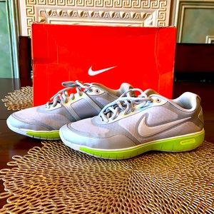 A pair of Womens 8 Nike Free XT Everday Fit+ Shoes